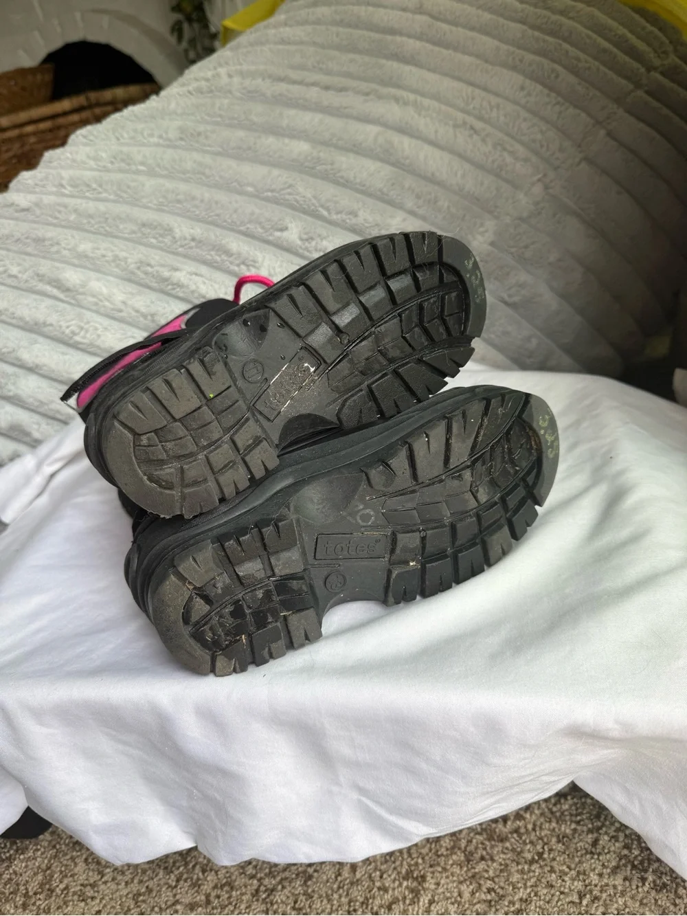 totes Pink and Black Kids Winter Snow Boots size